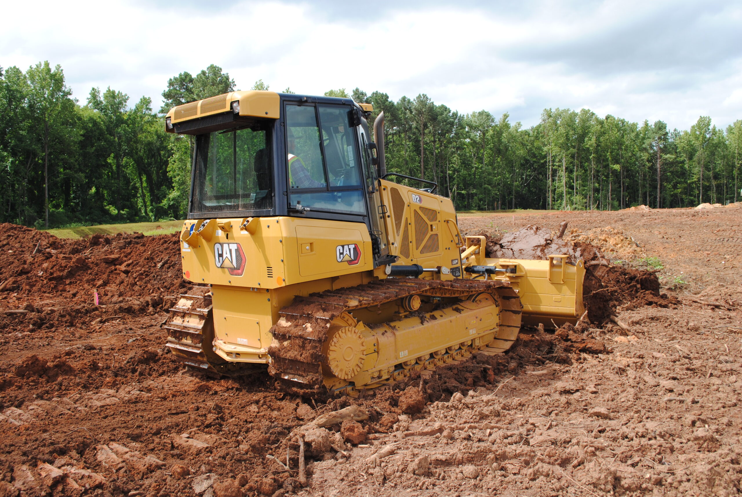 bulldozer caterpillar